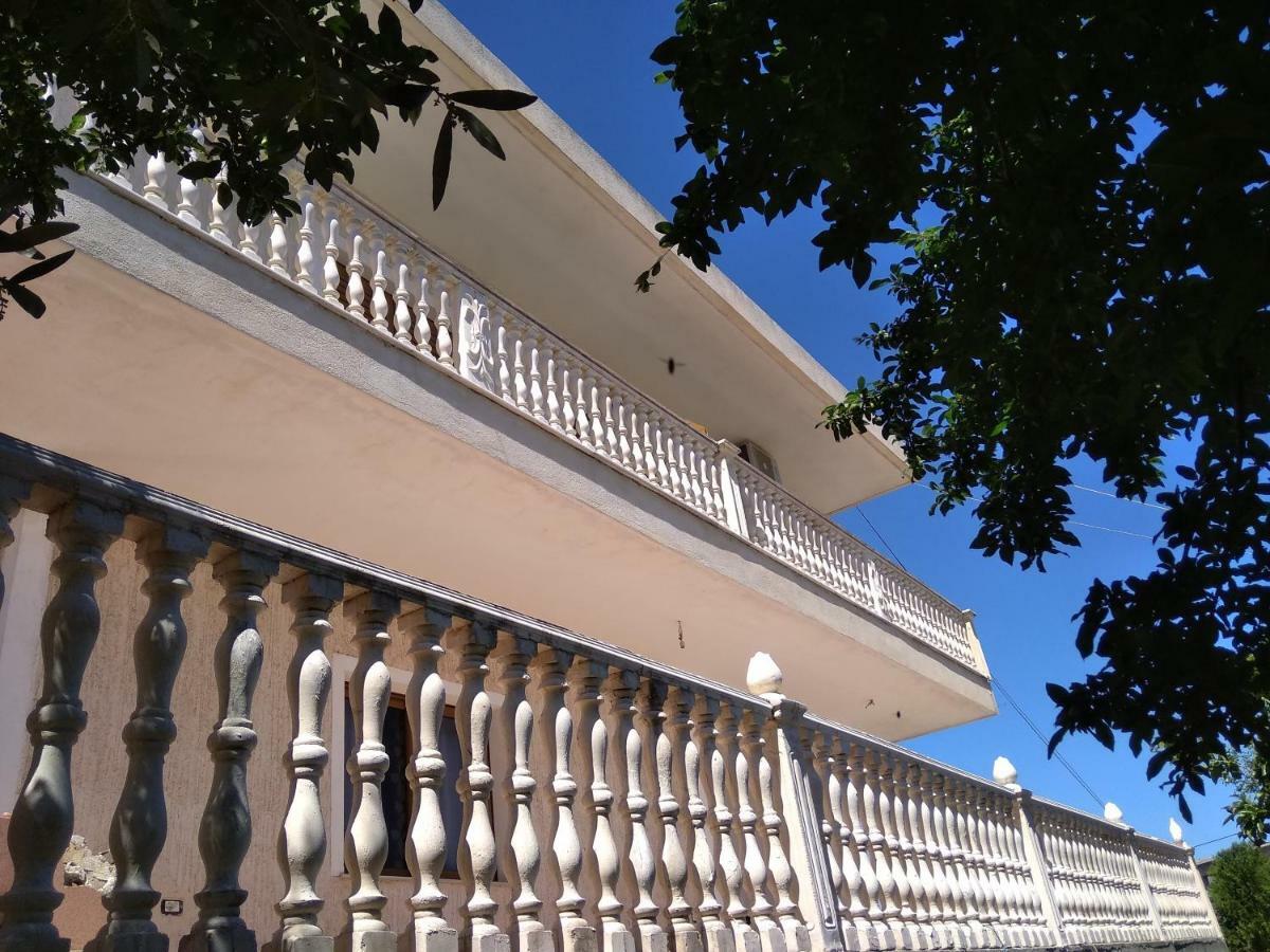 Arsen Apartments Sarande Bagian luar foto